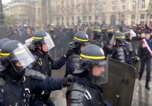Paris te Hayat  Durdu